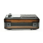 Vue arrière de la radio vintage rechargeable avec antenne télescopique.